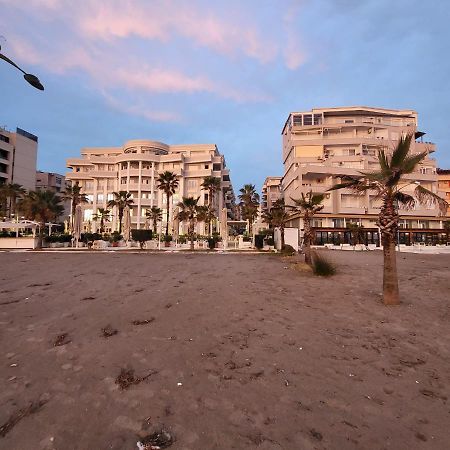 Holiday House Durrës Eksteriør bilde