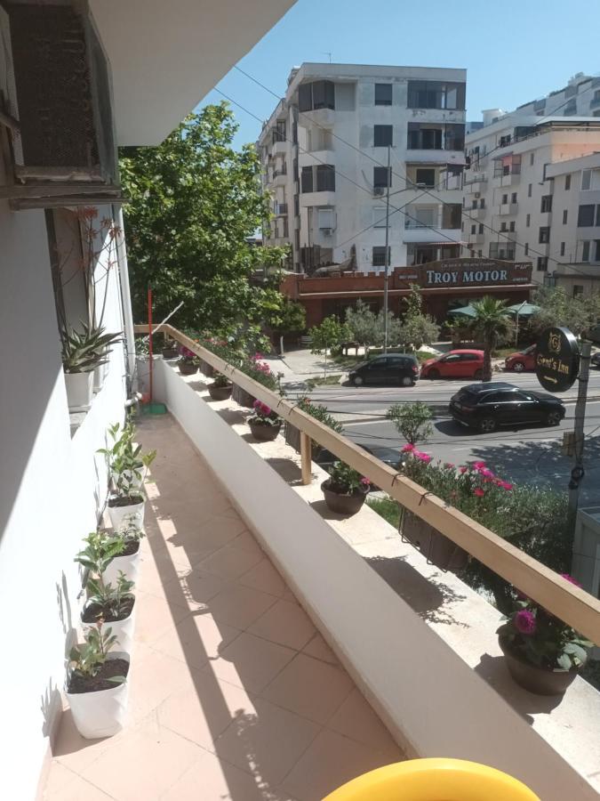 Holiday House Durrës Eksteriør bilde